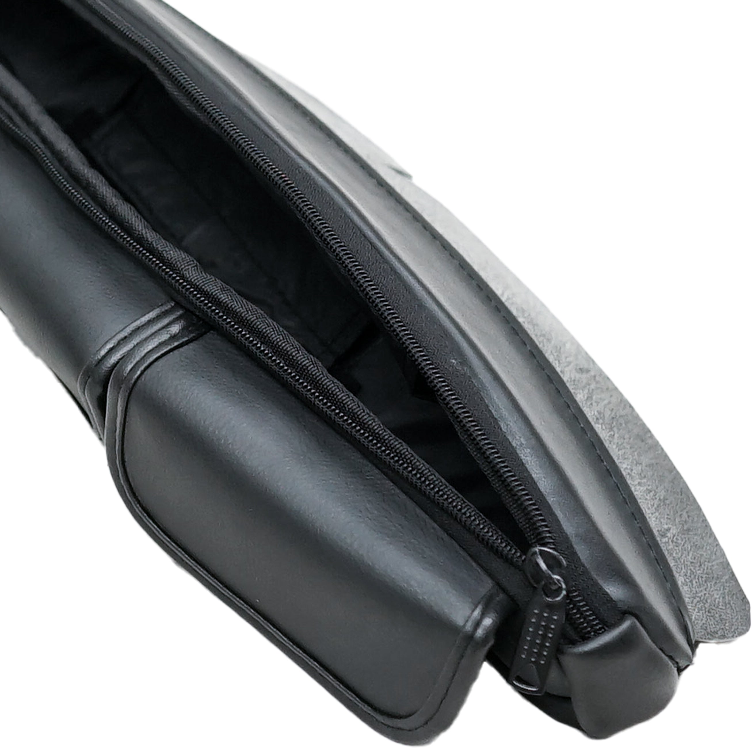 RC5801 Four- Pouch Windshield Bag