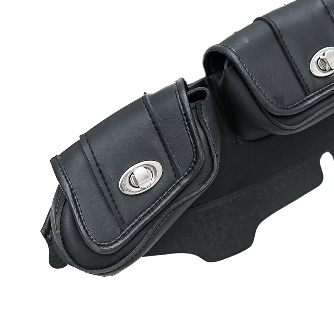 RC5802 Three-Pocket Windshield Bag