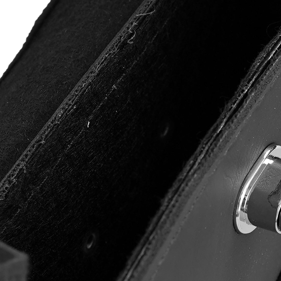 RC5805 Premium Synthetic Leather Small Windshield Bag