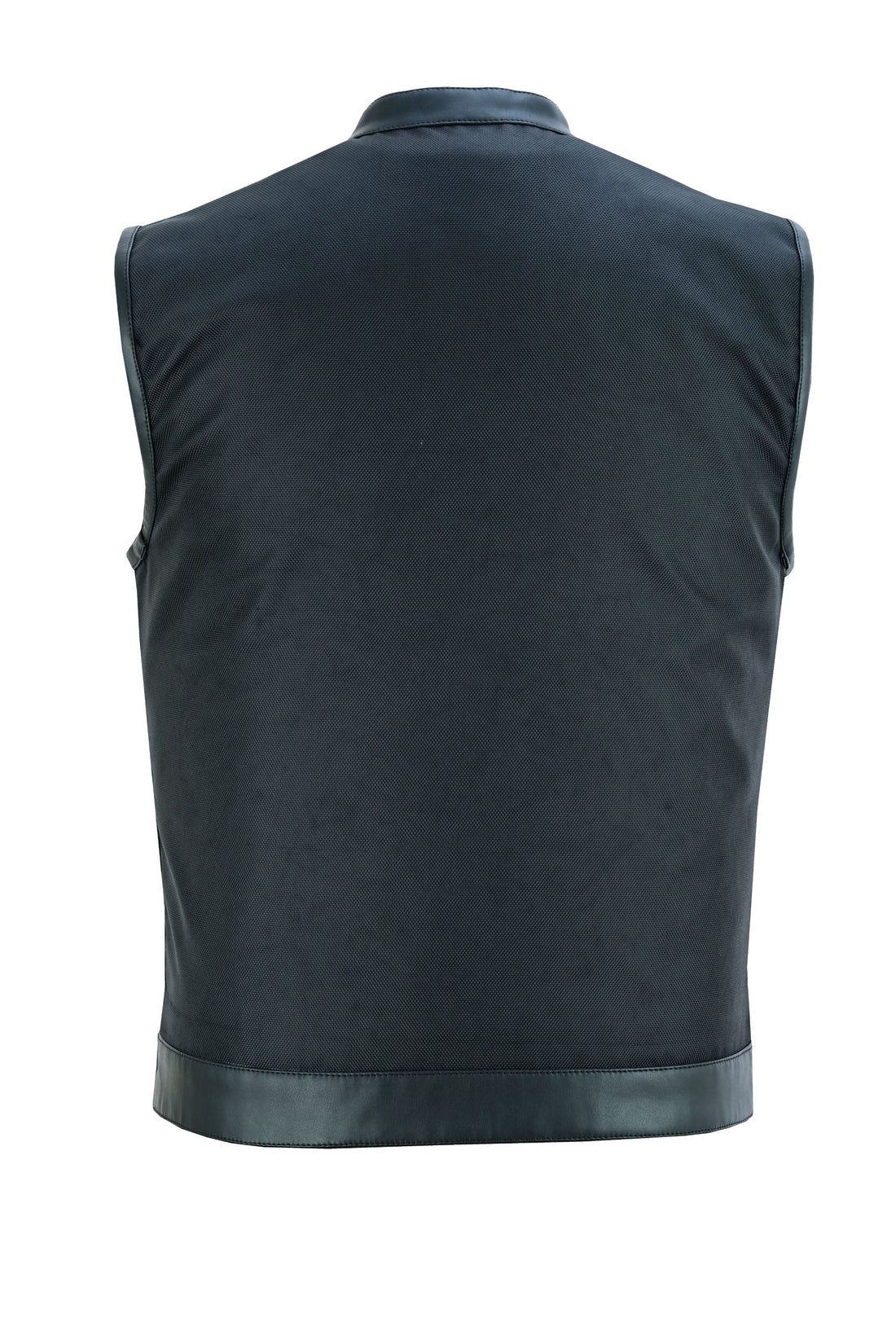 RC689 Concealed Snap Closure, Textile Material, Scoop Collar & Hidden